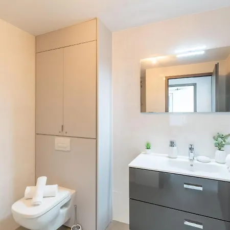 Stanatura-5 By Interhome *